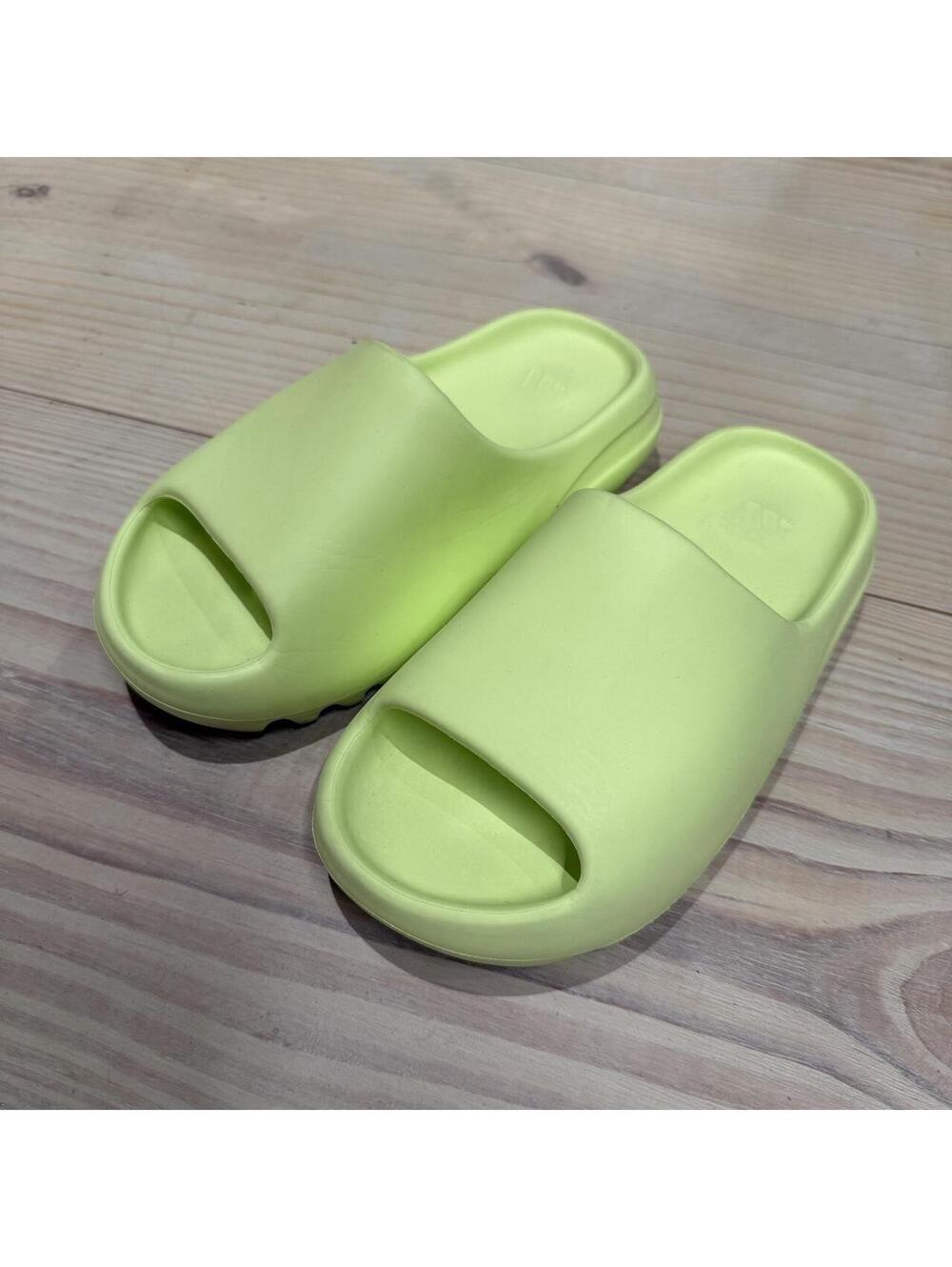 Yeezy Slides